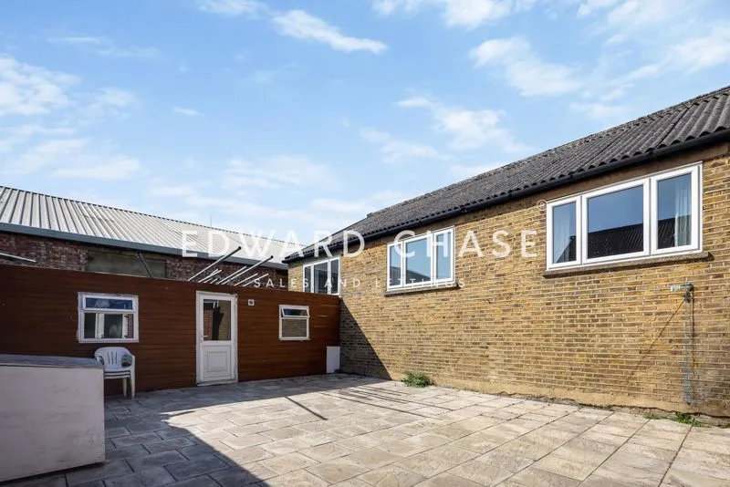 Connaught Road, Ilford, IG1, photo 11