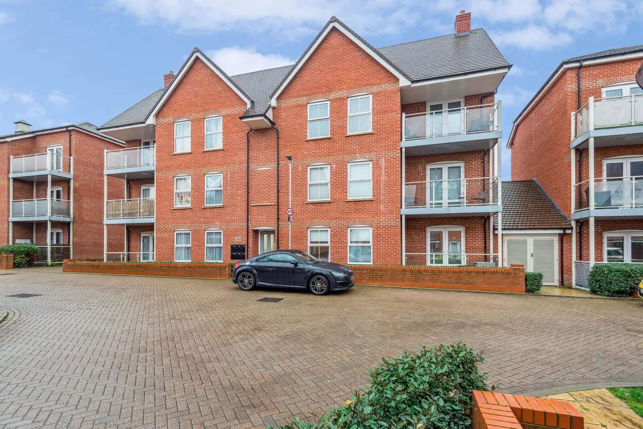 Flat 2, Jersey Court Milk Churn Way, Knebworth, Woolmer Green, SG3 6FJ, photo 5