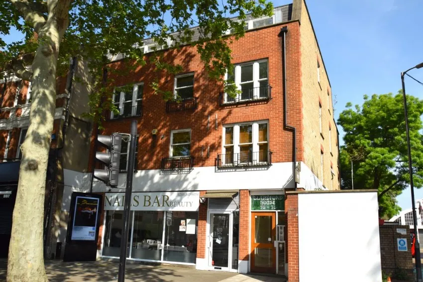2 bed property to rent — Blandford House, Chiswick