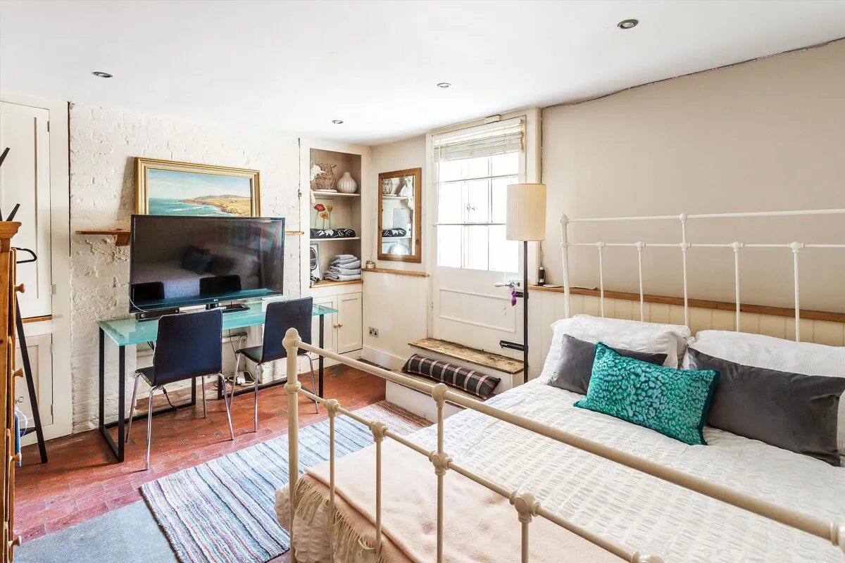 Sydney Road, Guildford, GU1, photo 14