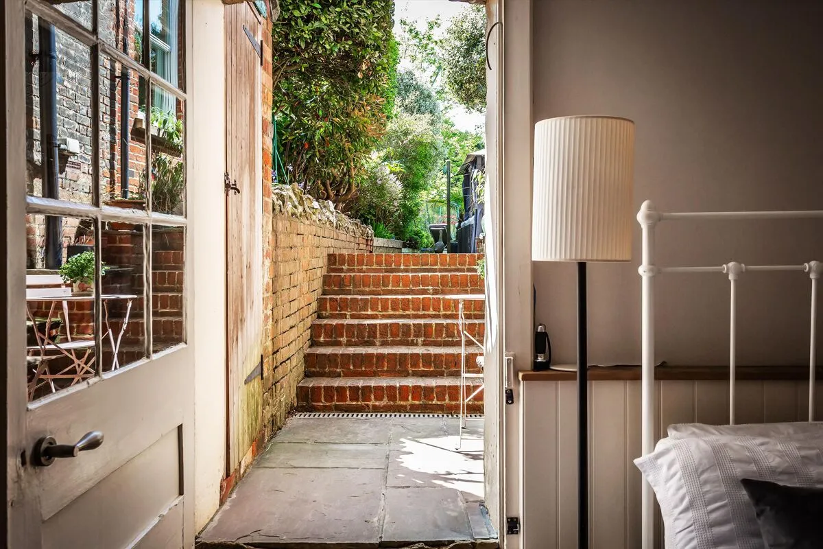 Sydney Road, Guildford, GU1, photo 8