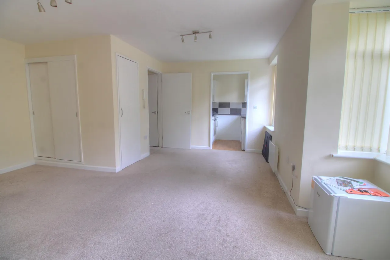 Hartsbourne Road, Reading, RG6, photo 4