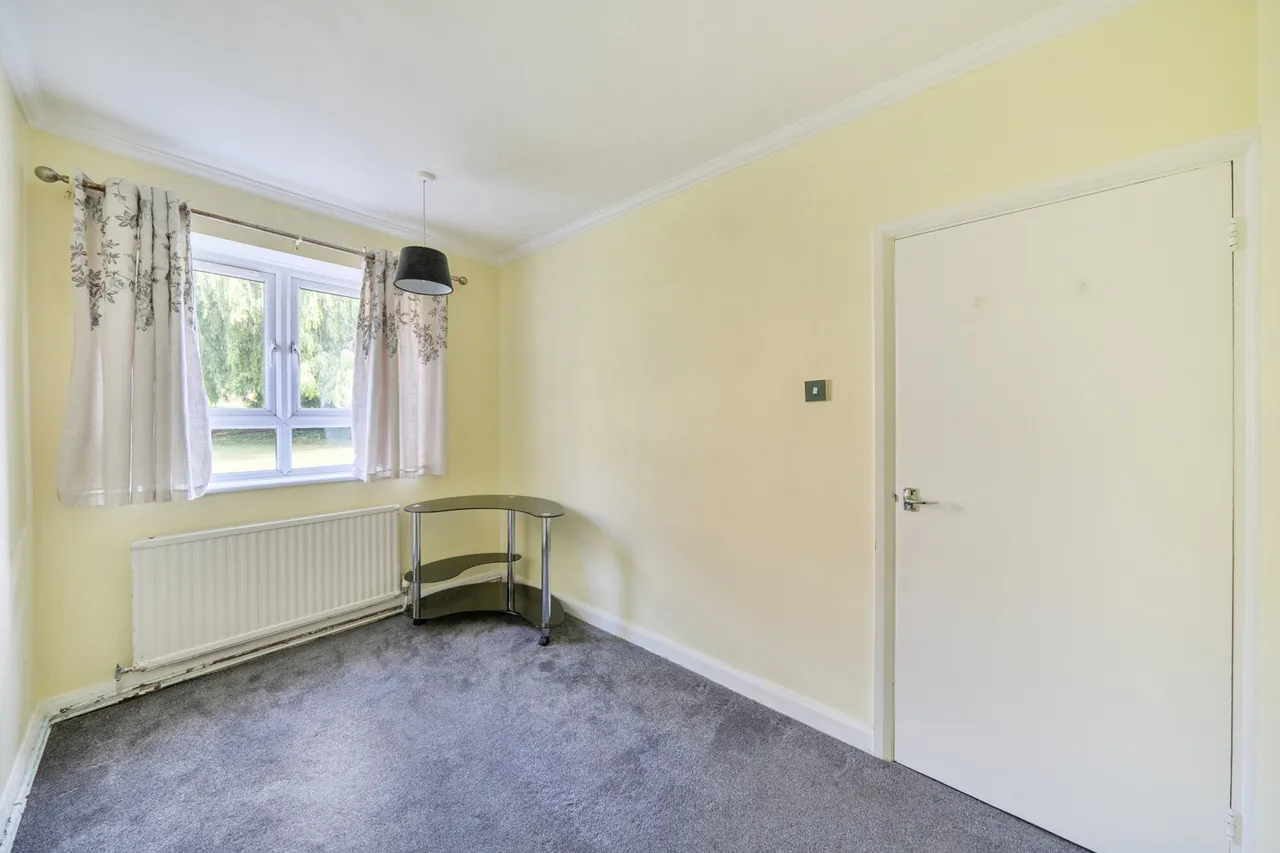 Old Ruislip Road, Northolt, UB5, photo 8