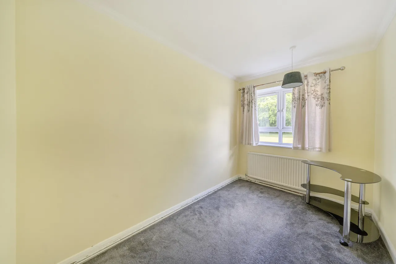 Old Ruislip Road, Northolt, UB5, photo 12