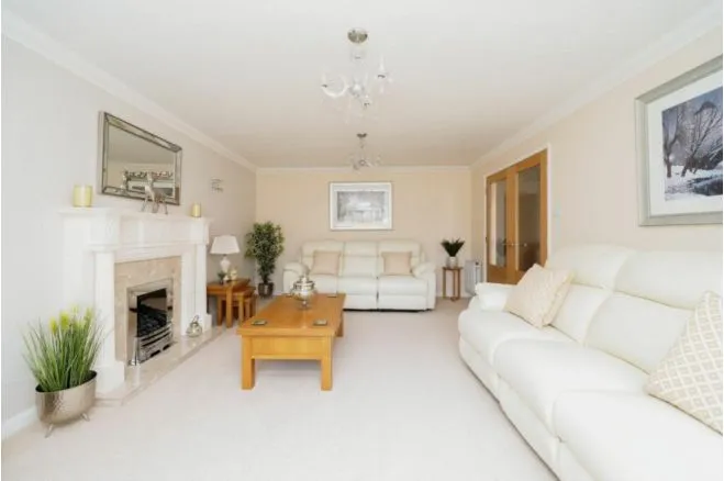 Weald Drive, Little Sutton, CH66, photo 5