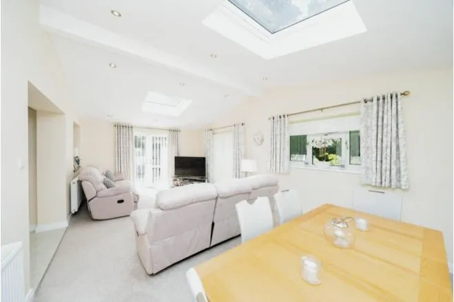 Weald Drive, Little Sutton, CH66, photo 9