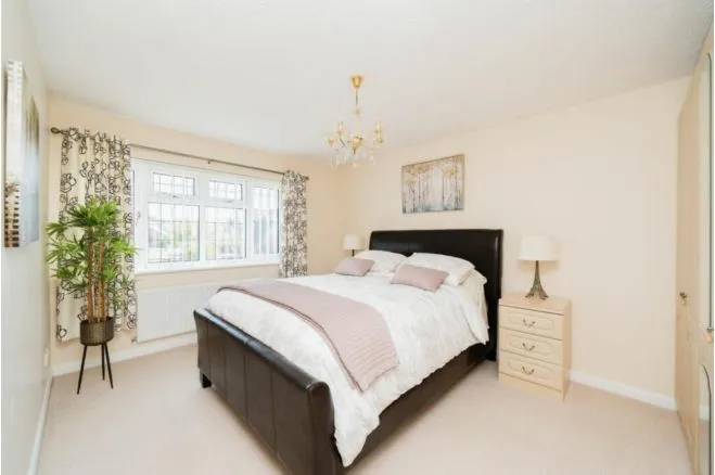 Weald Drive, Little Sutton, CH66, photo 12