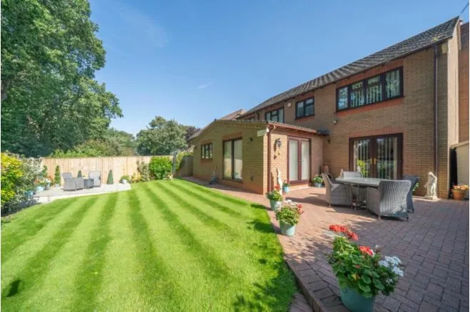 Weald Drive, Little Sutton, CH66, photo 23
