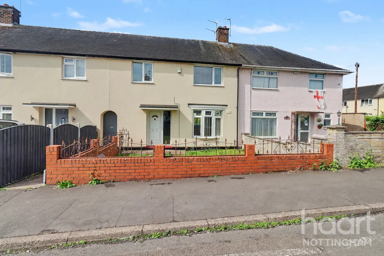 3 bed house for sale, Bournmoor Avenue, Clifton, NG11