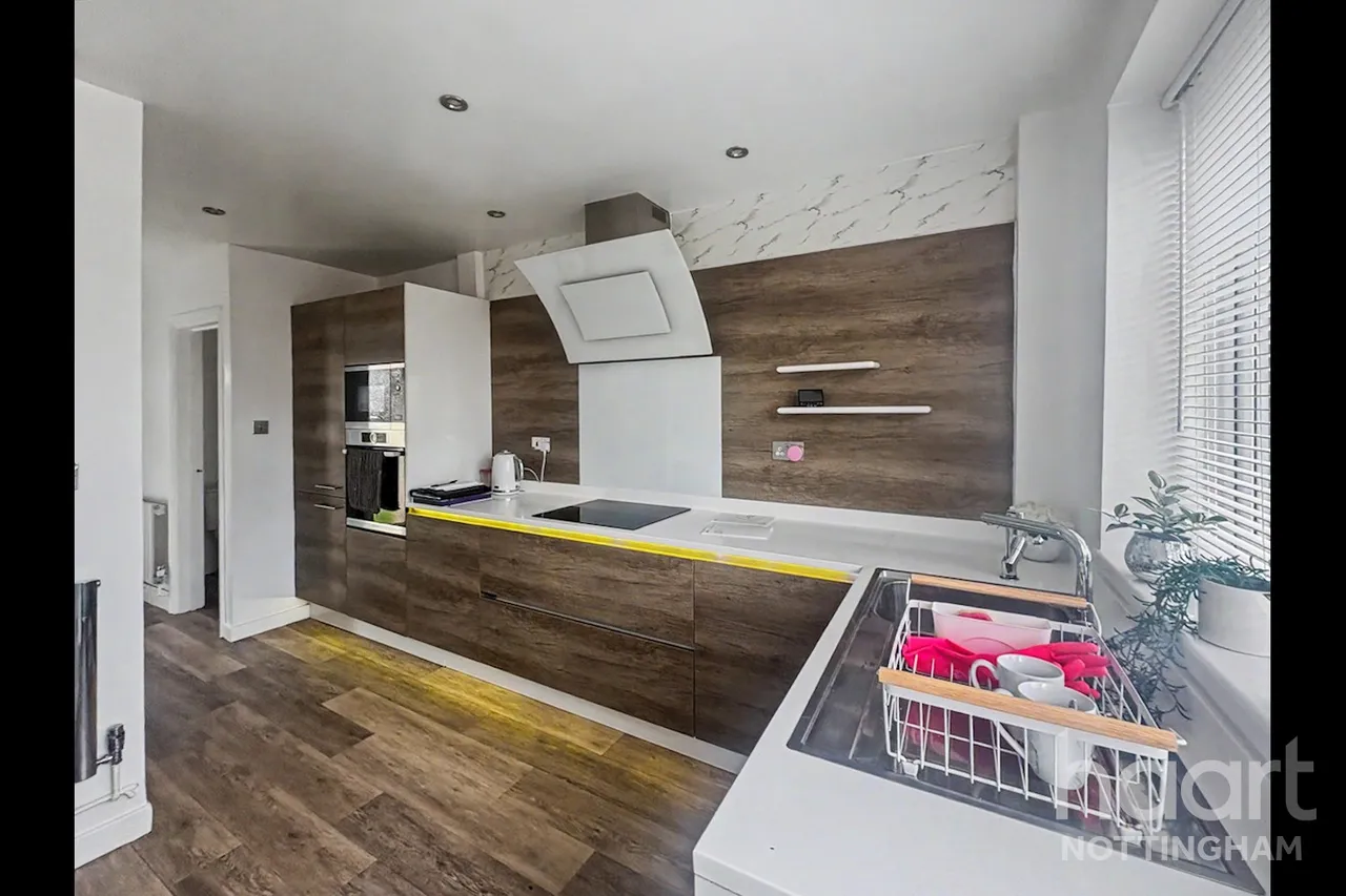 Bournmoor Avenue, Clifton, NG11, photo 5