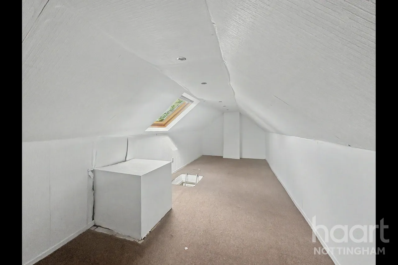 Bournmoor Avenue, Clifton, NG11, photo 15