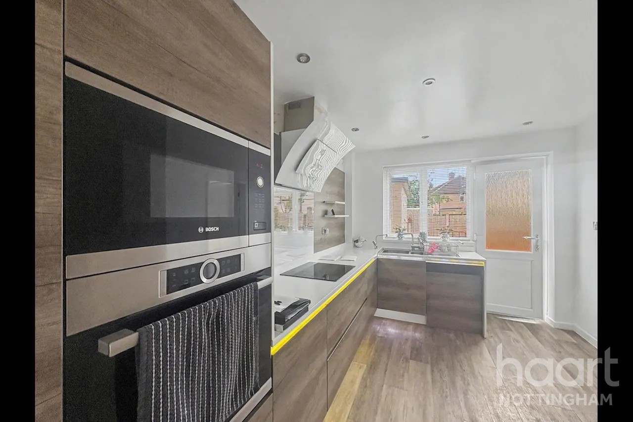 Bournmoor Avenue, Clifton, NG11, photo 8