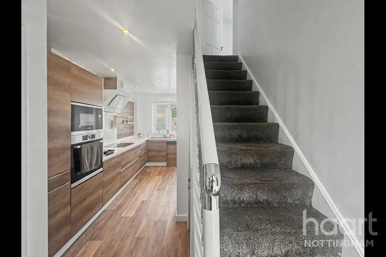 Bournmoor Avenue, Clifton, NG11, photo 9
