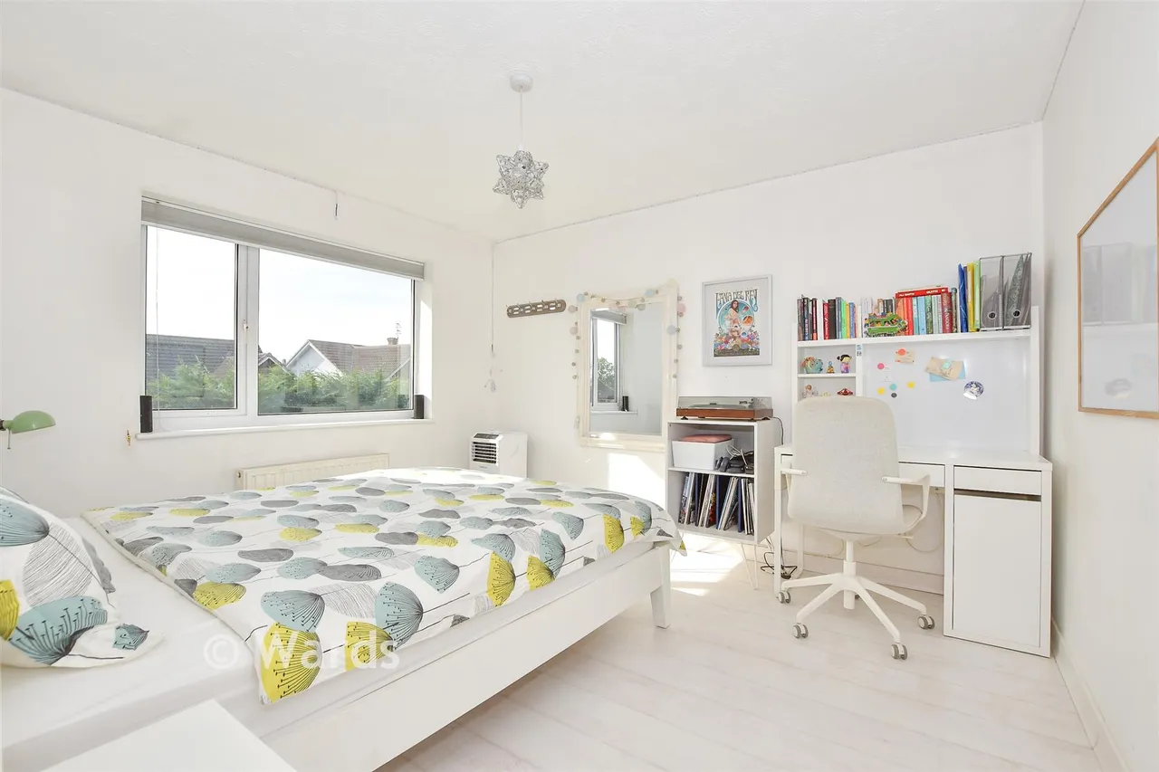Larch Crescent, Tonbridge, TN10, photo 6