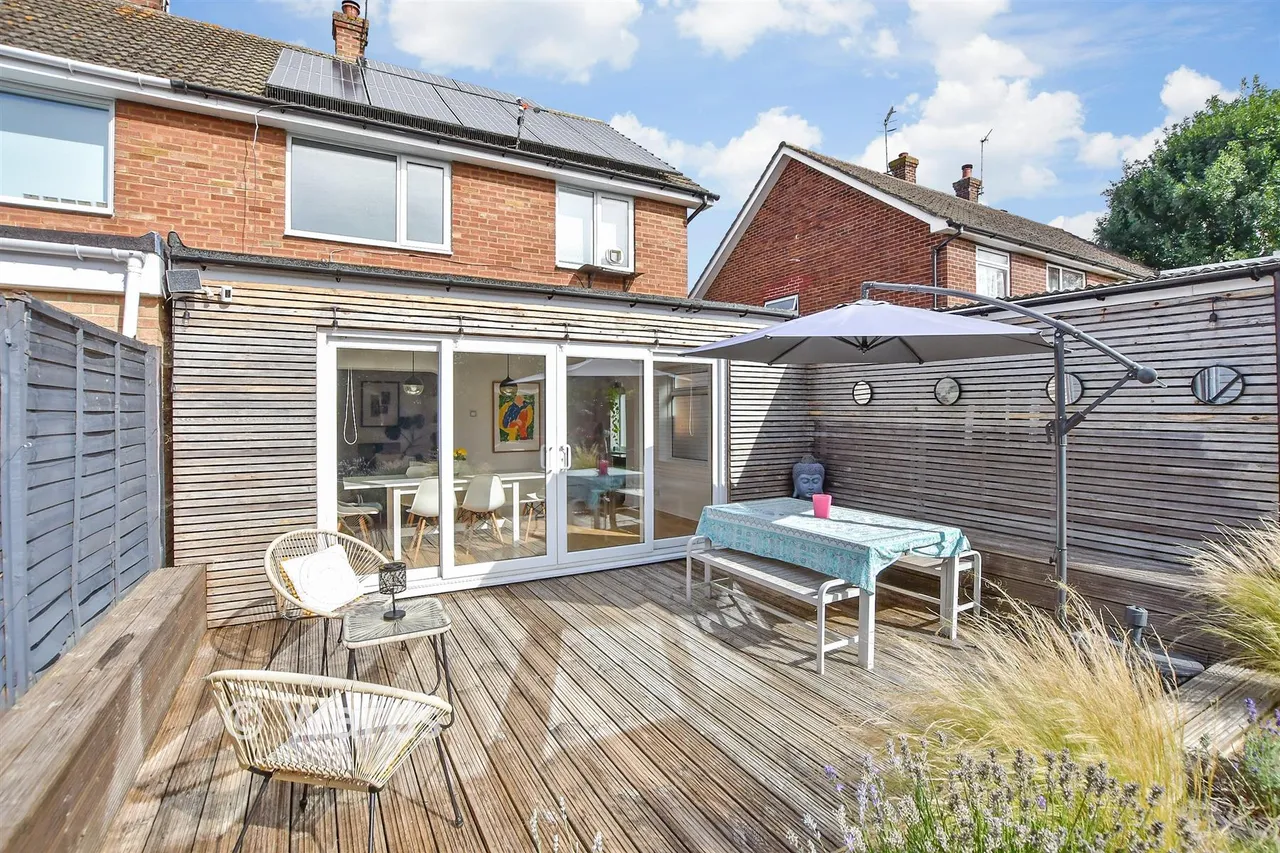 Larch Crescent, Tonbridge, TN10, photo 9