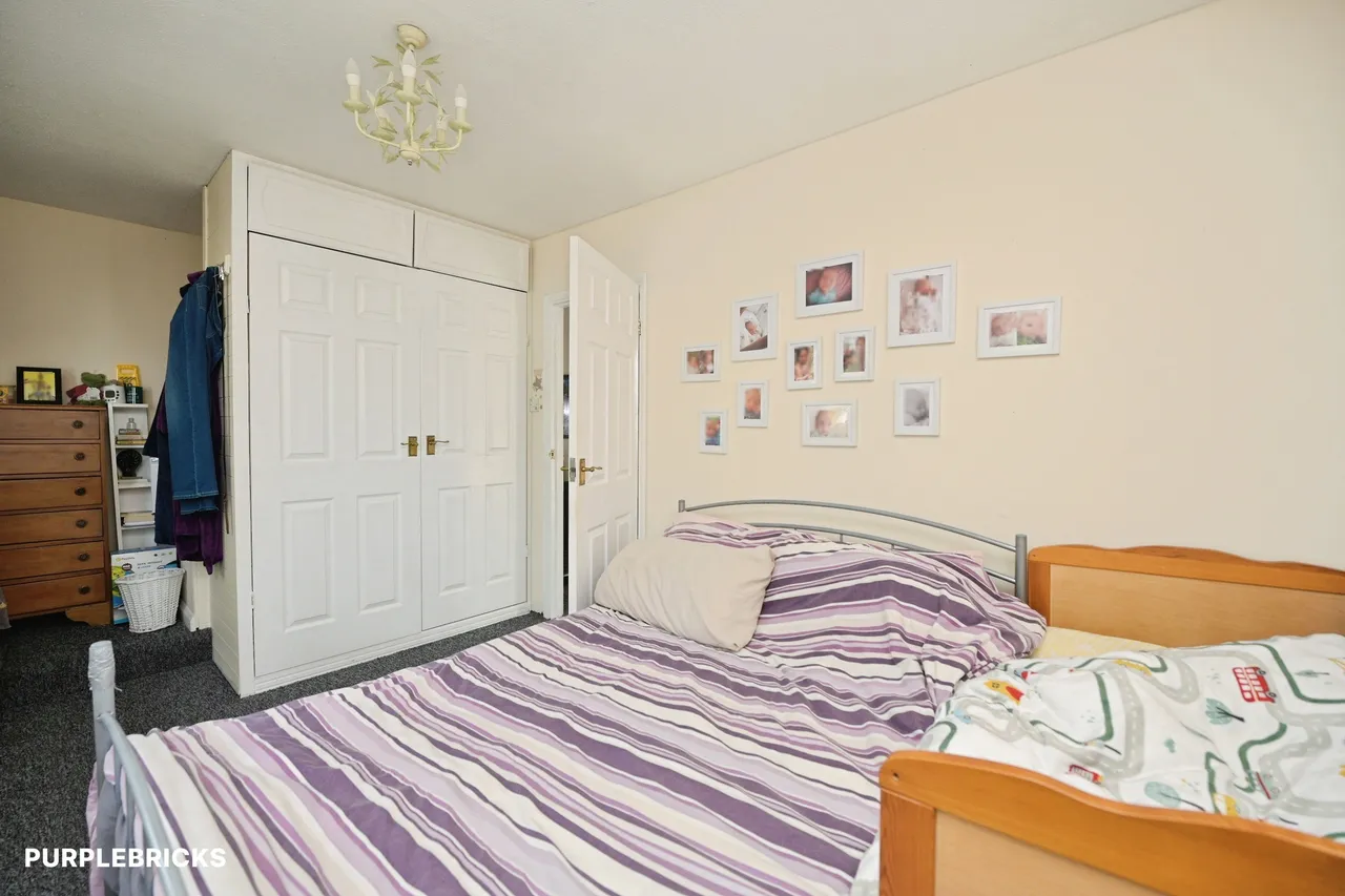 Hunters Hall Road, Dagenham, RM10, photo 8
