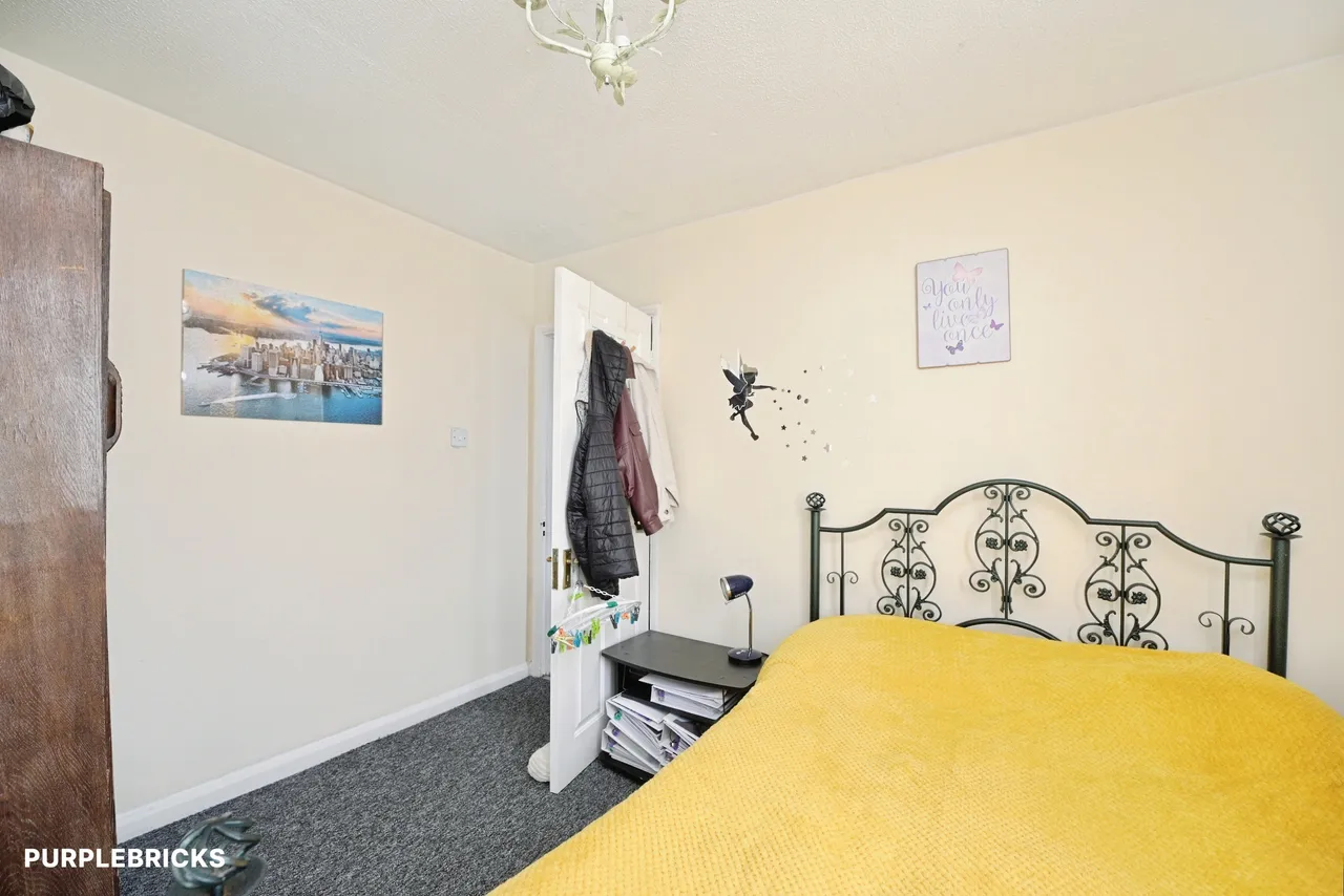 Hunters Hall Road, Dagenham, RM10, photo 10