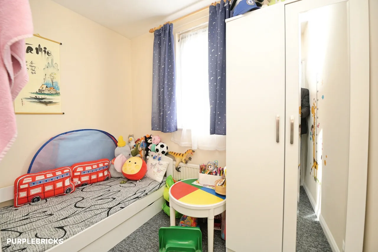 Hunters Hall Road, Dagenham, RM10, photo 12