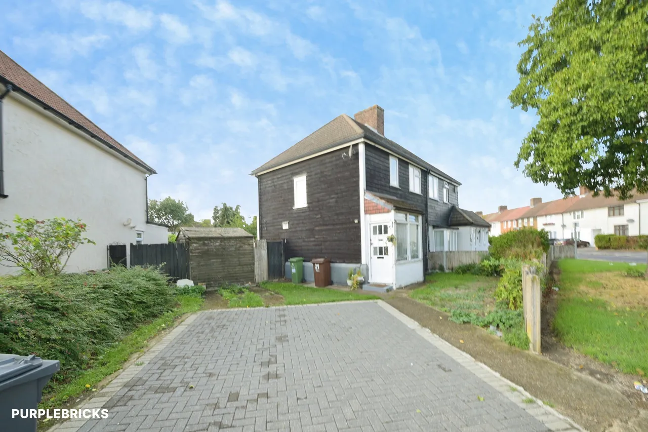 Hunters Hall Road, Dagenham, RM10, photo 2