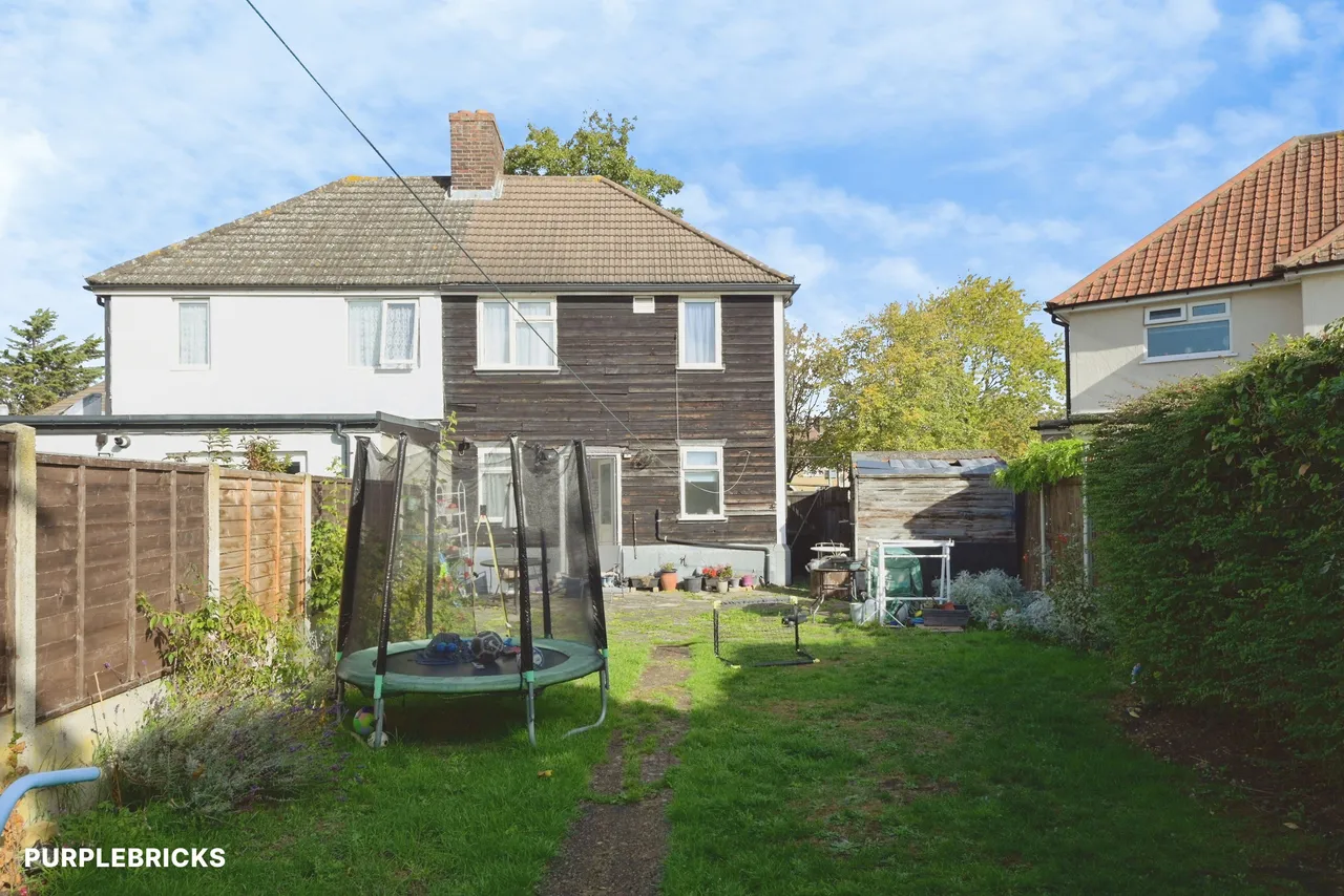 Hunters Hall Road, Dagenham, RM10, photo 17