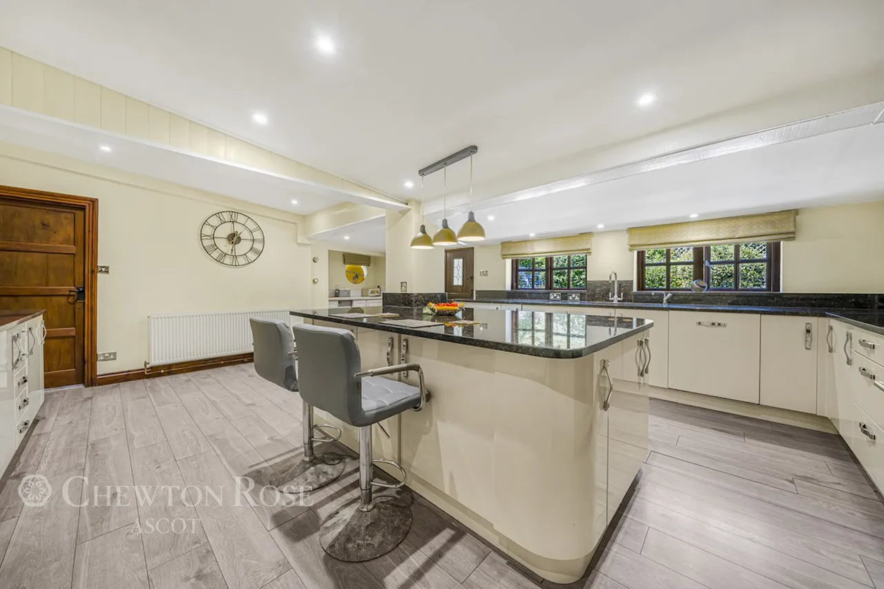 Woodside Road, Windsor, photo 21