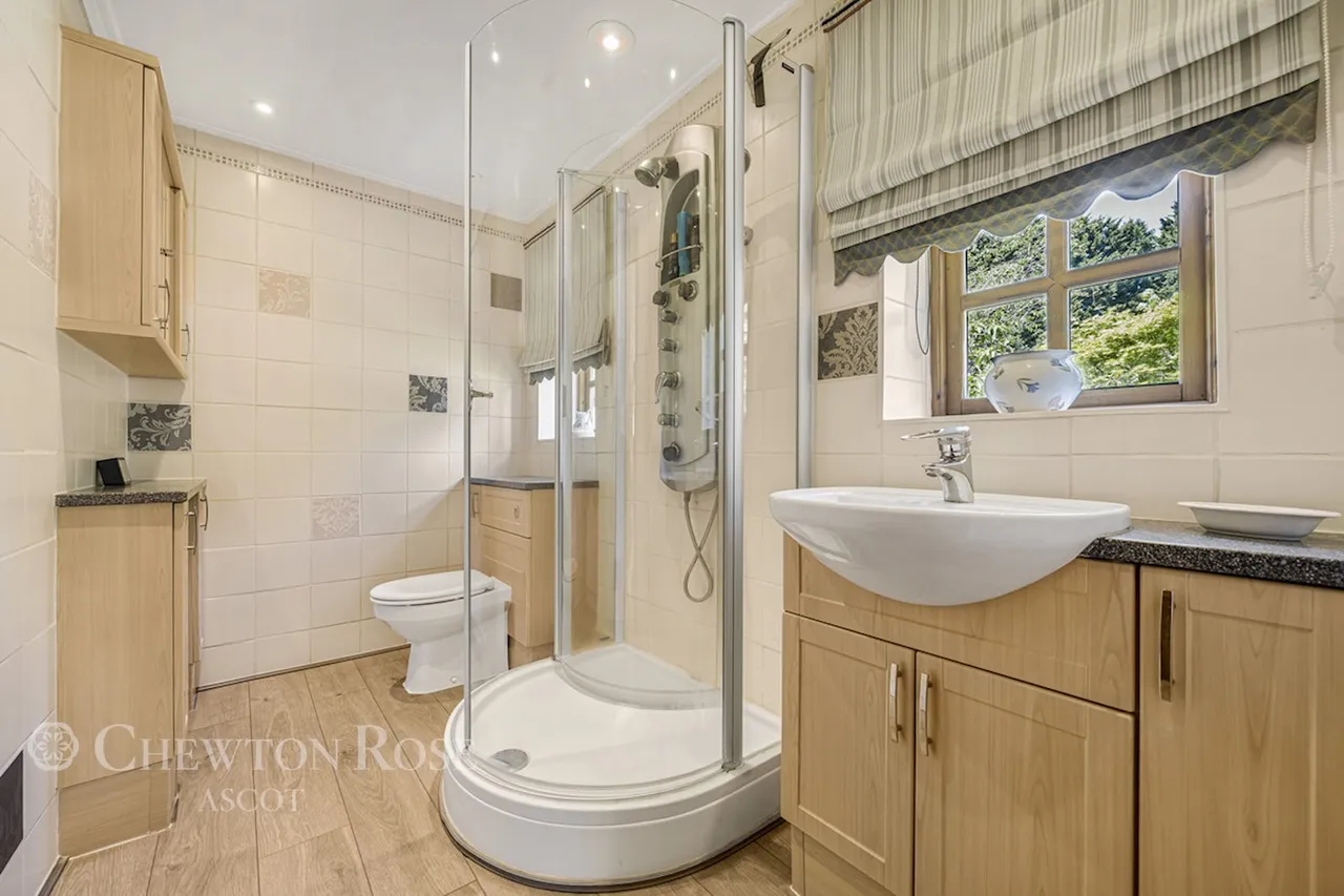 Woodside Road, Windsor, photo 15