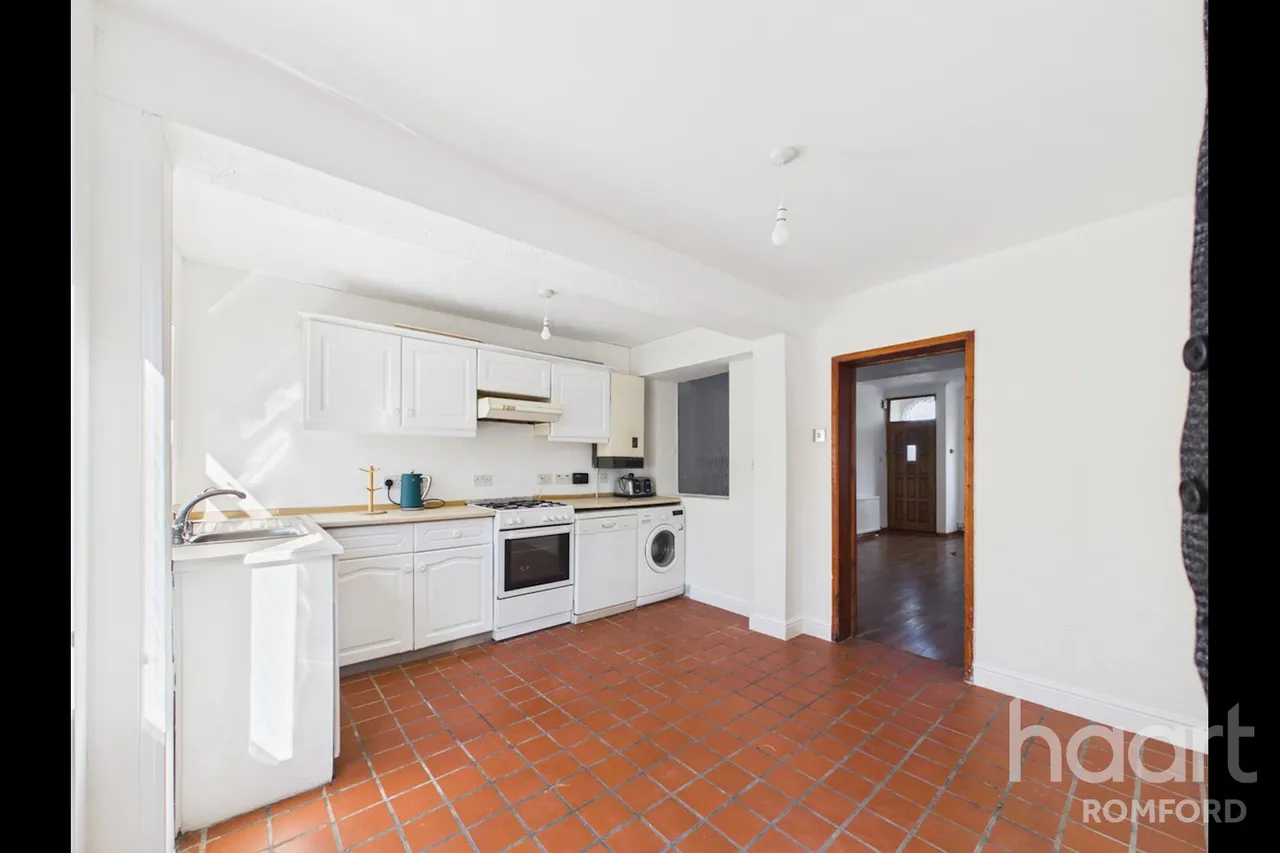 Cotleigh Road, Romford, RM7, photo 8