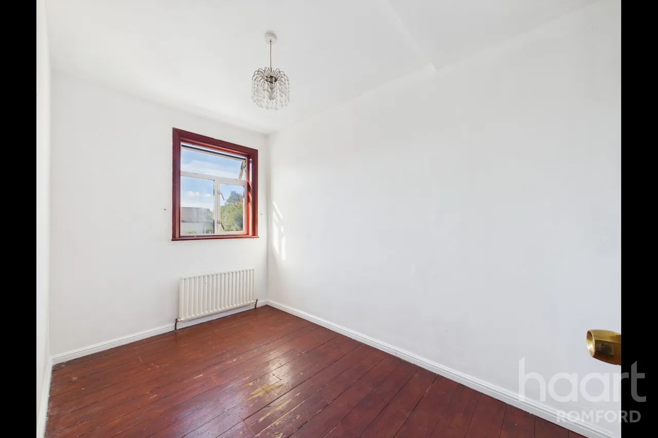 Cotleigh Road, Romford, RM7, photo 12