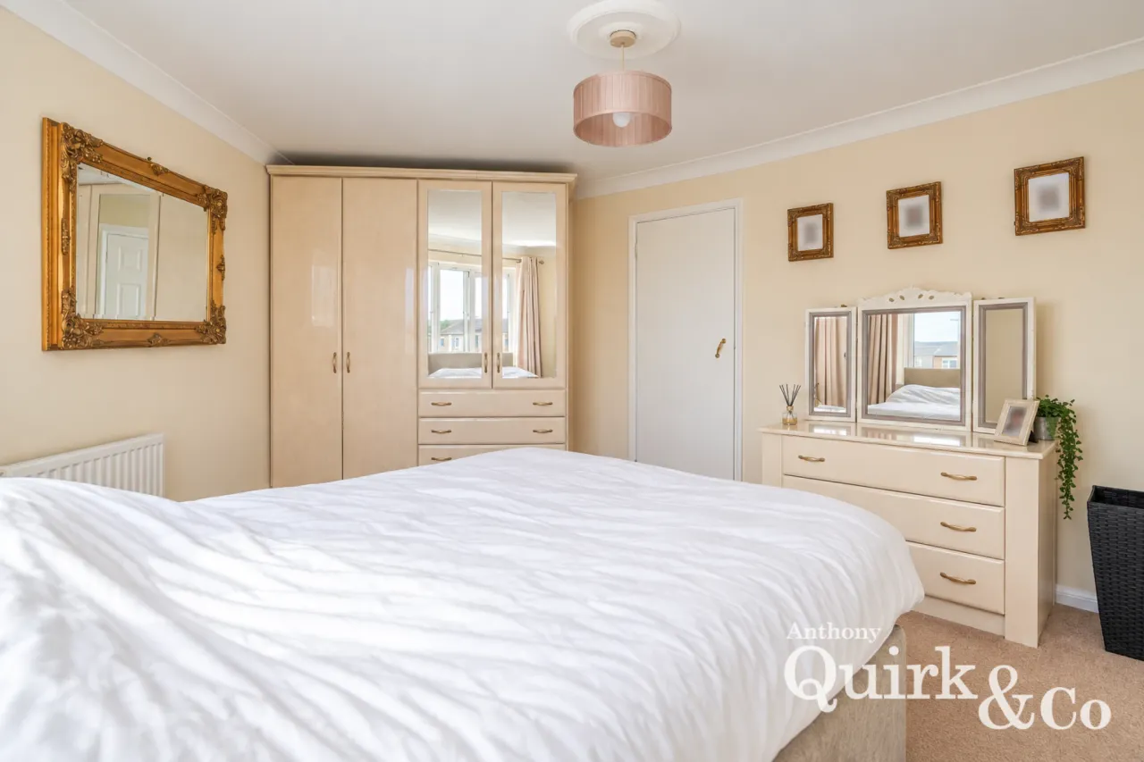 St. Christophers Close, Canvey Island, SS8, photo 10