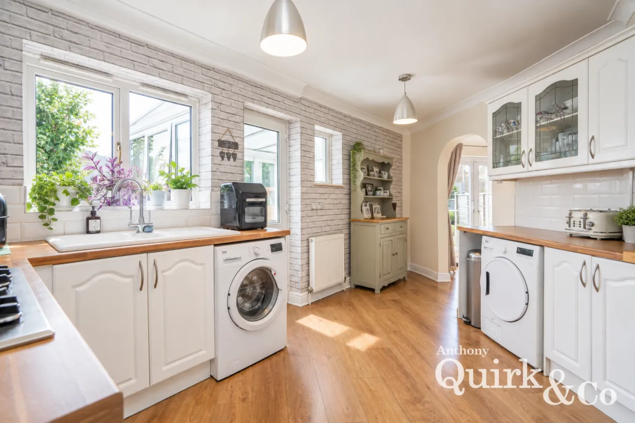 St. Christophers Close, Canvey Island, SS8, photo 4