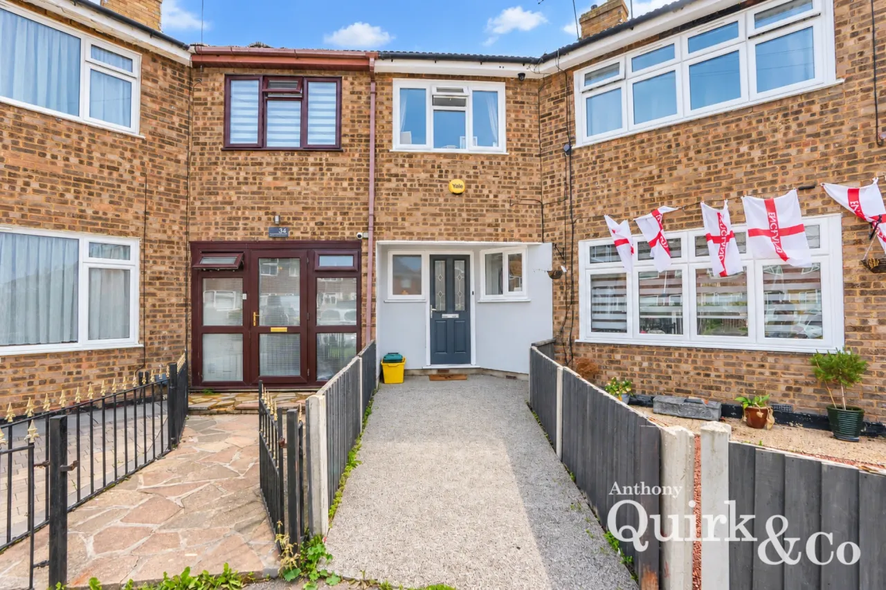 2 bed property for sale, St. Christophers Close, Canvey Island, SS8