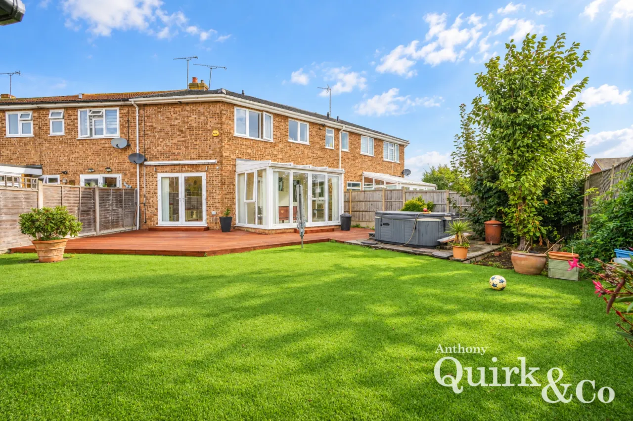 St. Christophers Close, Canvey Island, SS8, photo 18