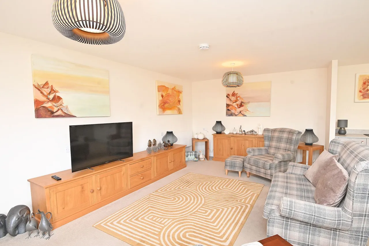 Wetherby Road, HG2, photo 16