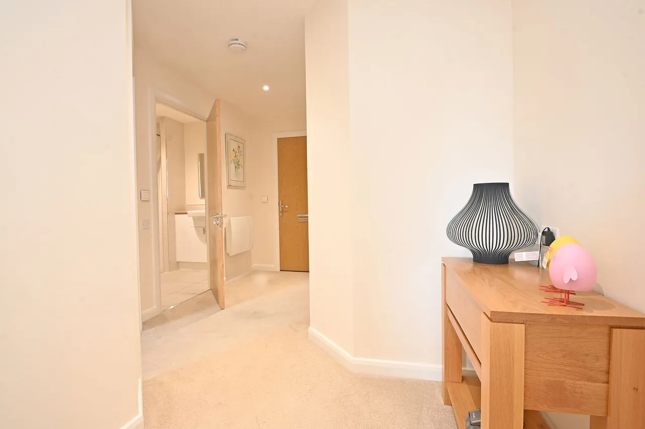 Wetherby Road, HG2, photo 17