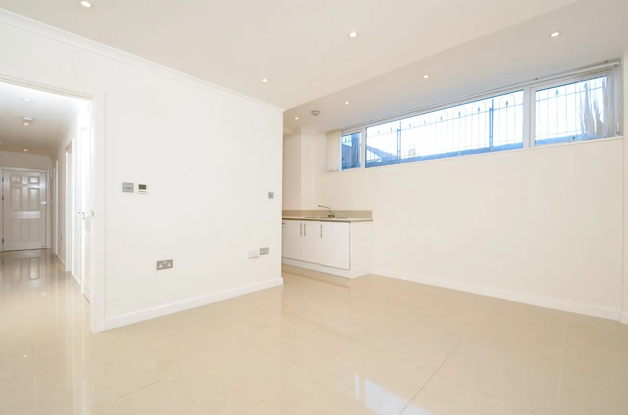 2 bed flat for sale — London Road, Thornton Heath