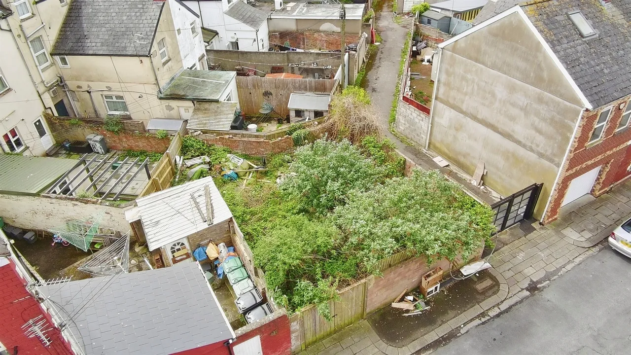 Plymouth Road, Barry, CF62, photo 8