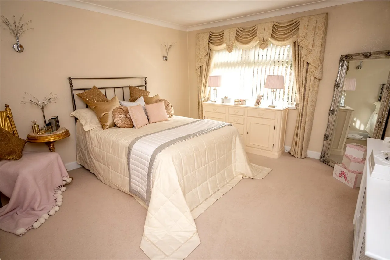 Moor Green Lane, Moseley, Birmingham, B13 8NE, photo 16