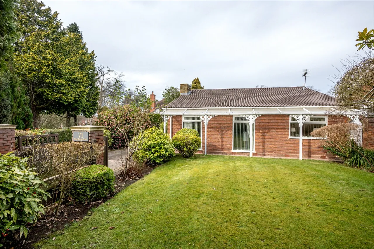 Moor Green Lane, Moseley, Birmingham, B13 8NE, photo 21