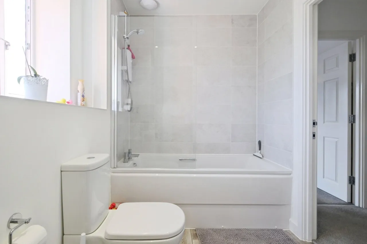 Huxley Drive, Alresford, SO24, photo 13