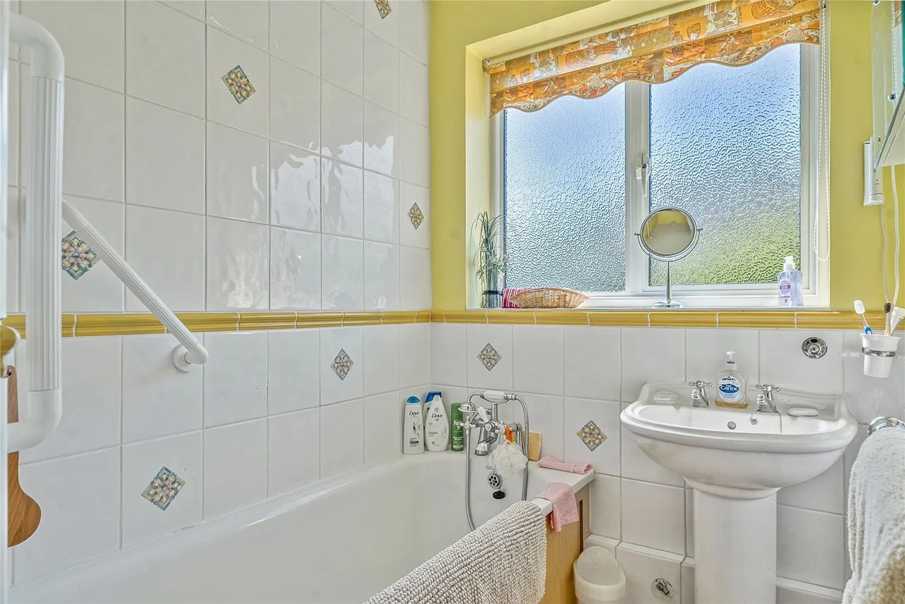 Bluebell Close, Orpington, BR6, photo 13