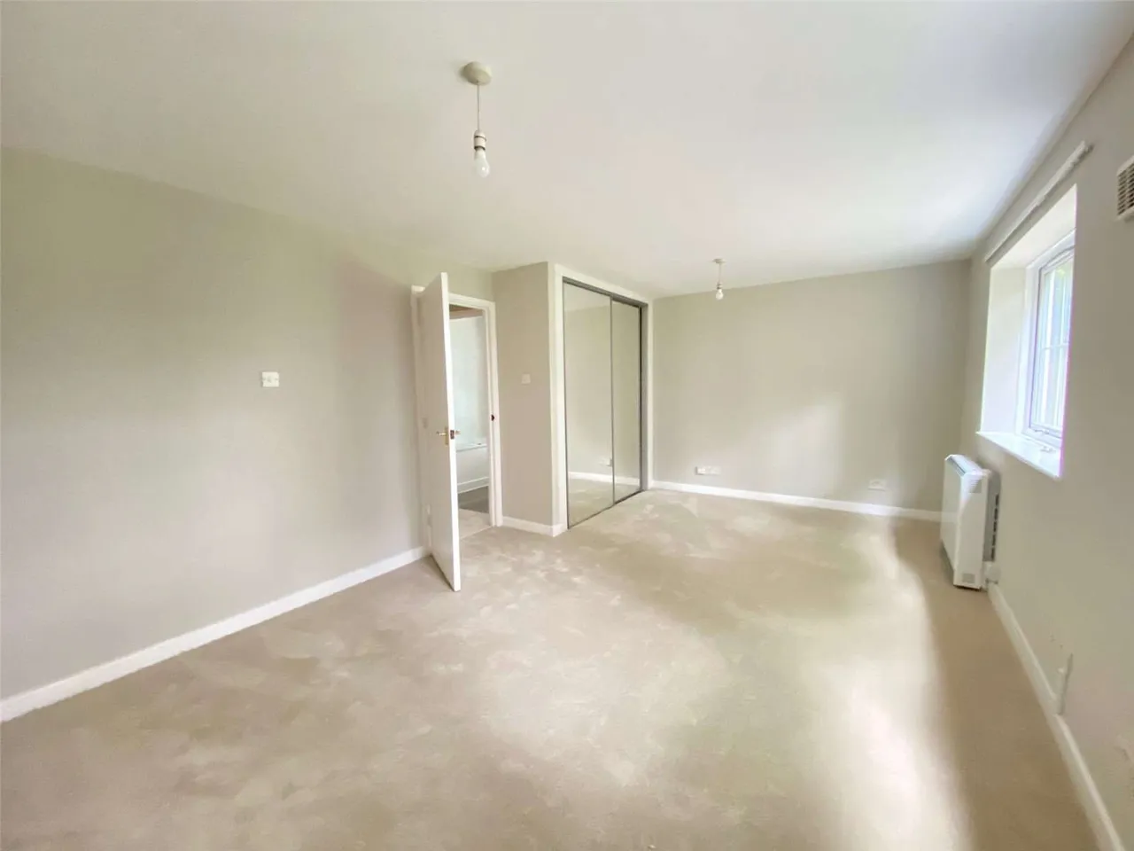 Tuscany Gardens, Crawley, RH10, photo 5