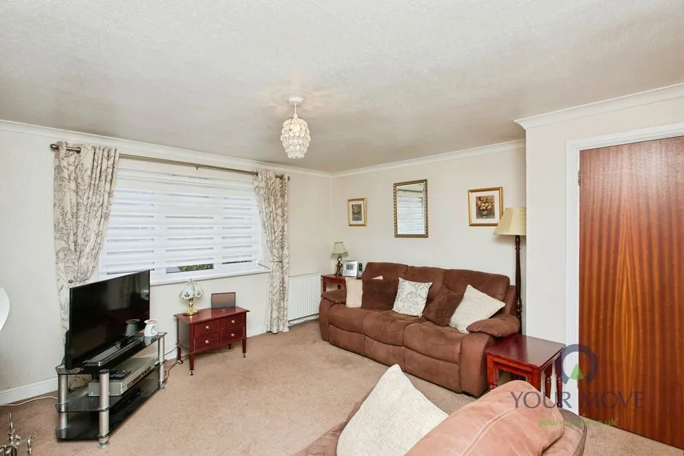 Meredith Close, Burton-on-Trent, Staffordshire, DE14, photo 5