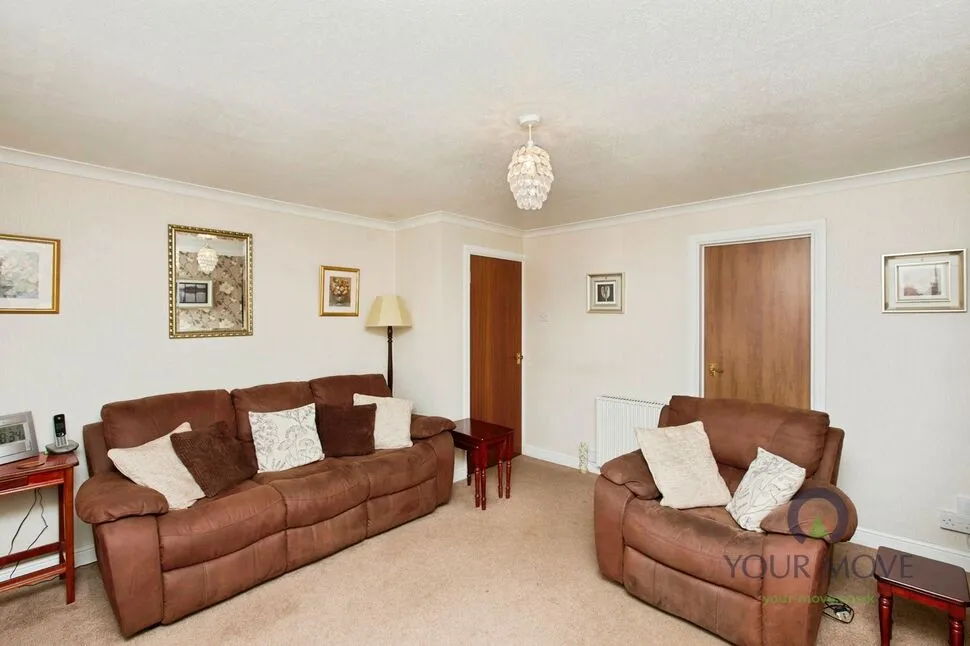 Meredith Close, Burton-on-Trent, Staffordshire, DE14, photo 4