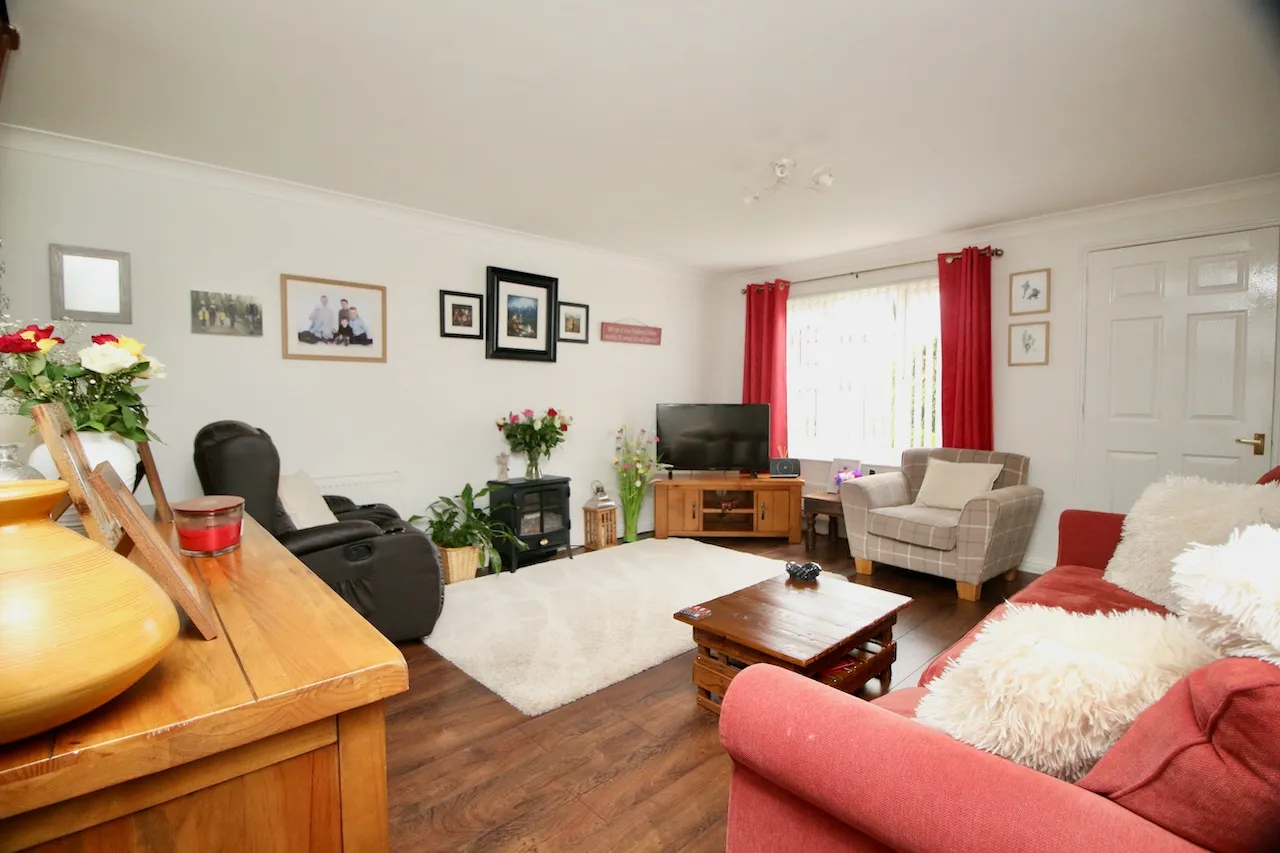 Cathkin Crescent, Carrickstone, Cumbernauld, G68 0FD, photo 4