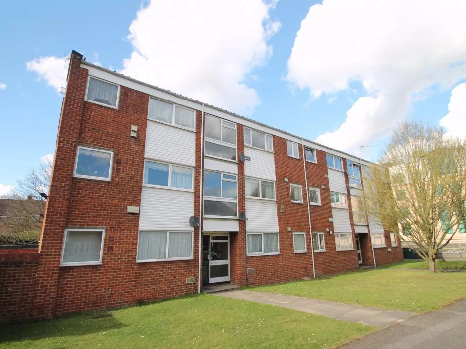 2 bed flat for sale, Whitehall Close, Uxbridge, UB8