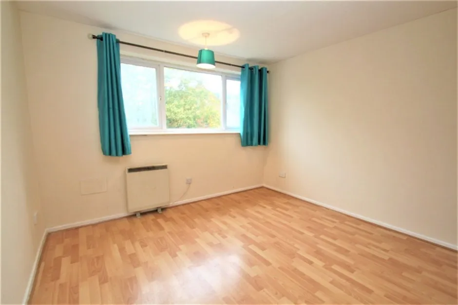 Whitehall Close, Uxbridge, UB8, photo 5