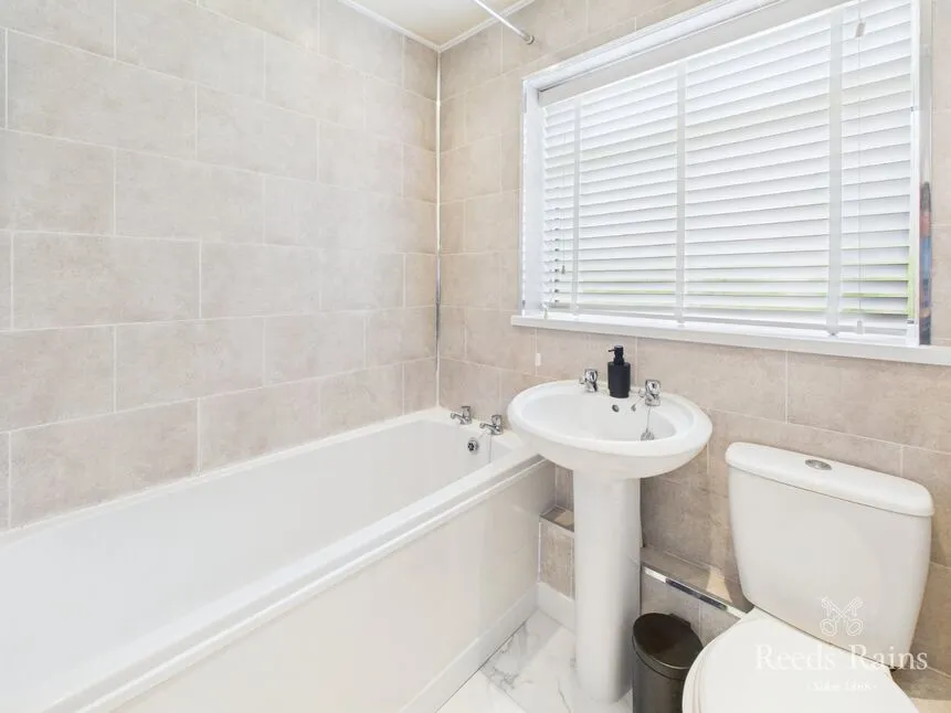 Aldenham Road, Guisborough, North Yorkshire, TS14, photo 6