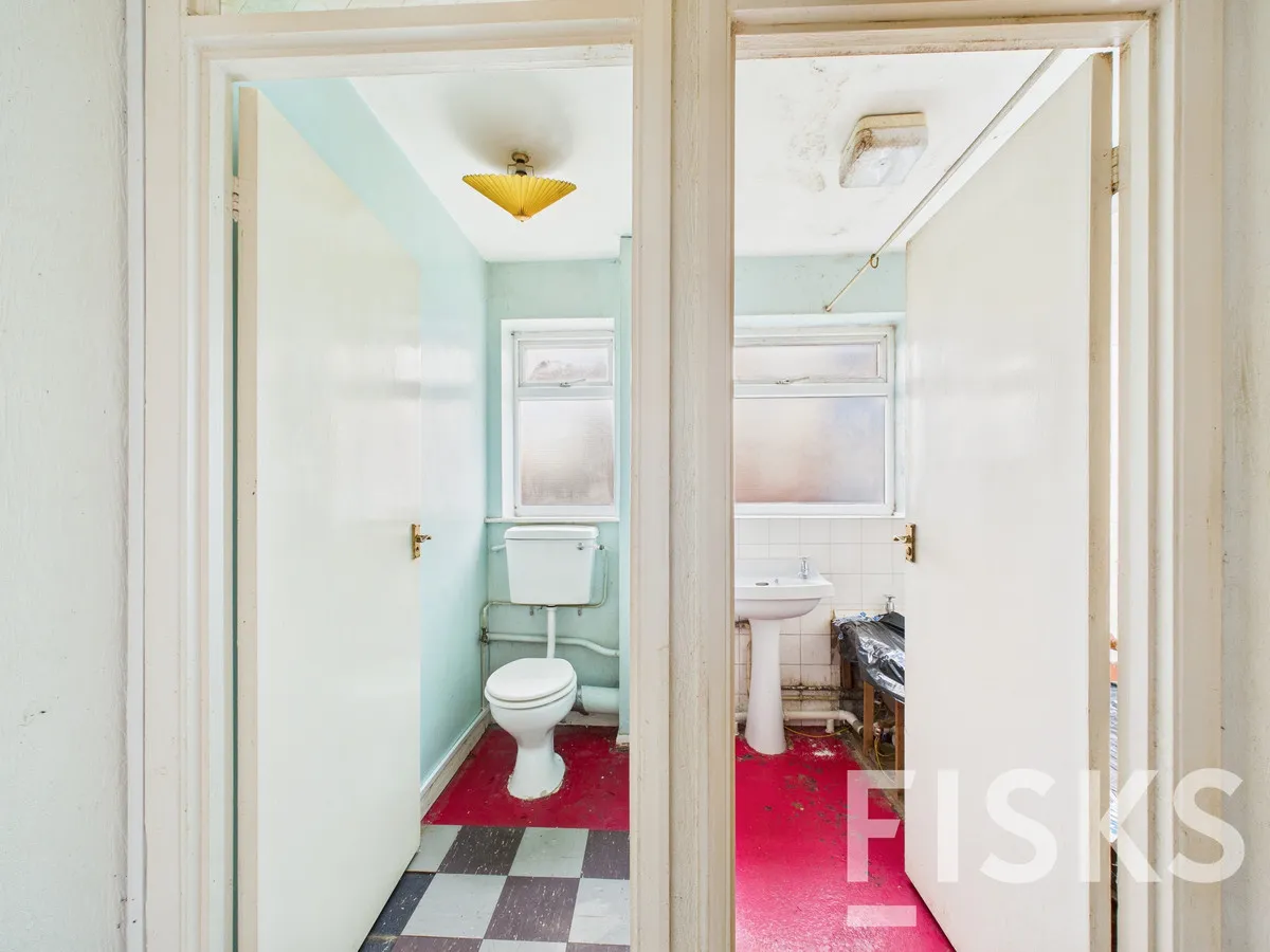 Castle Lane, Benfleet, SS7, photo 3