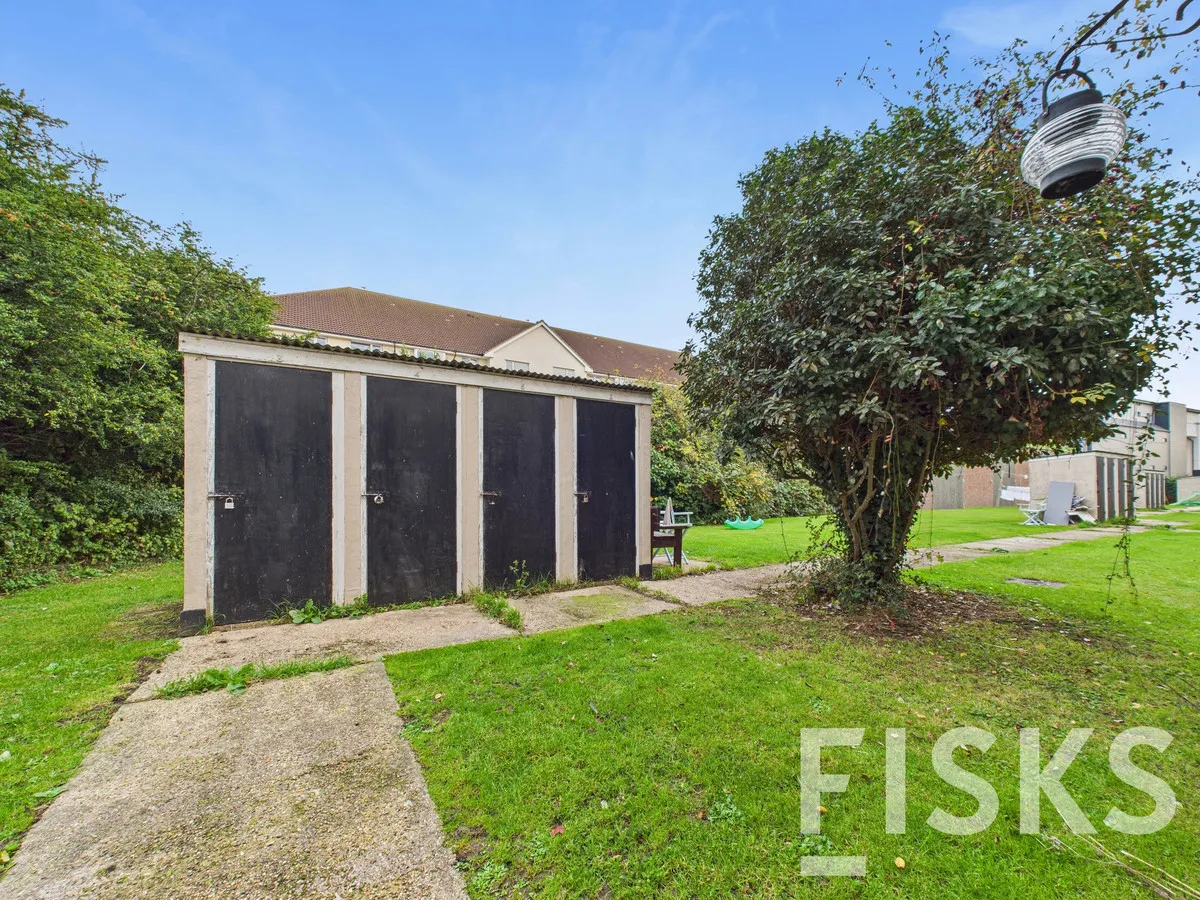 Castle Lane, Benfleet, SS7, photo 8