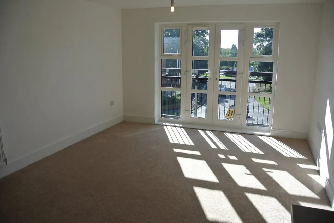 Kenley Place, GU14, photo 11